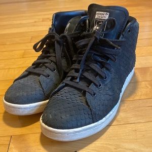 adidas snake trainers